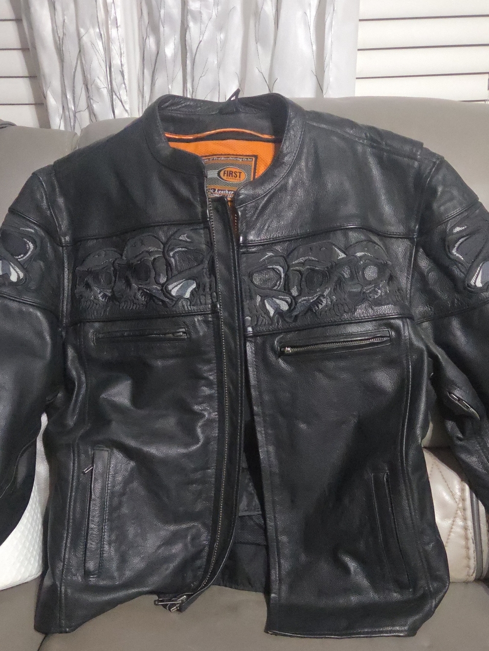 Men's Black Leather Bomber Jacket with Skull Embroidery